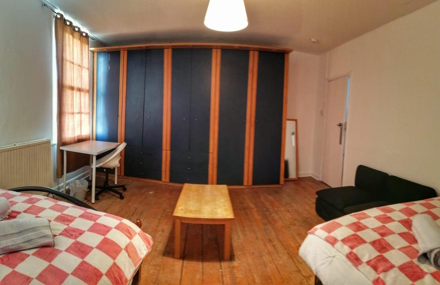 Casa de férias 5 Bedrooms House In King's Cross *